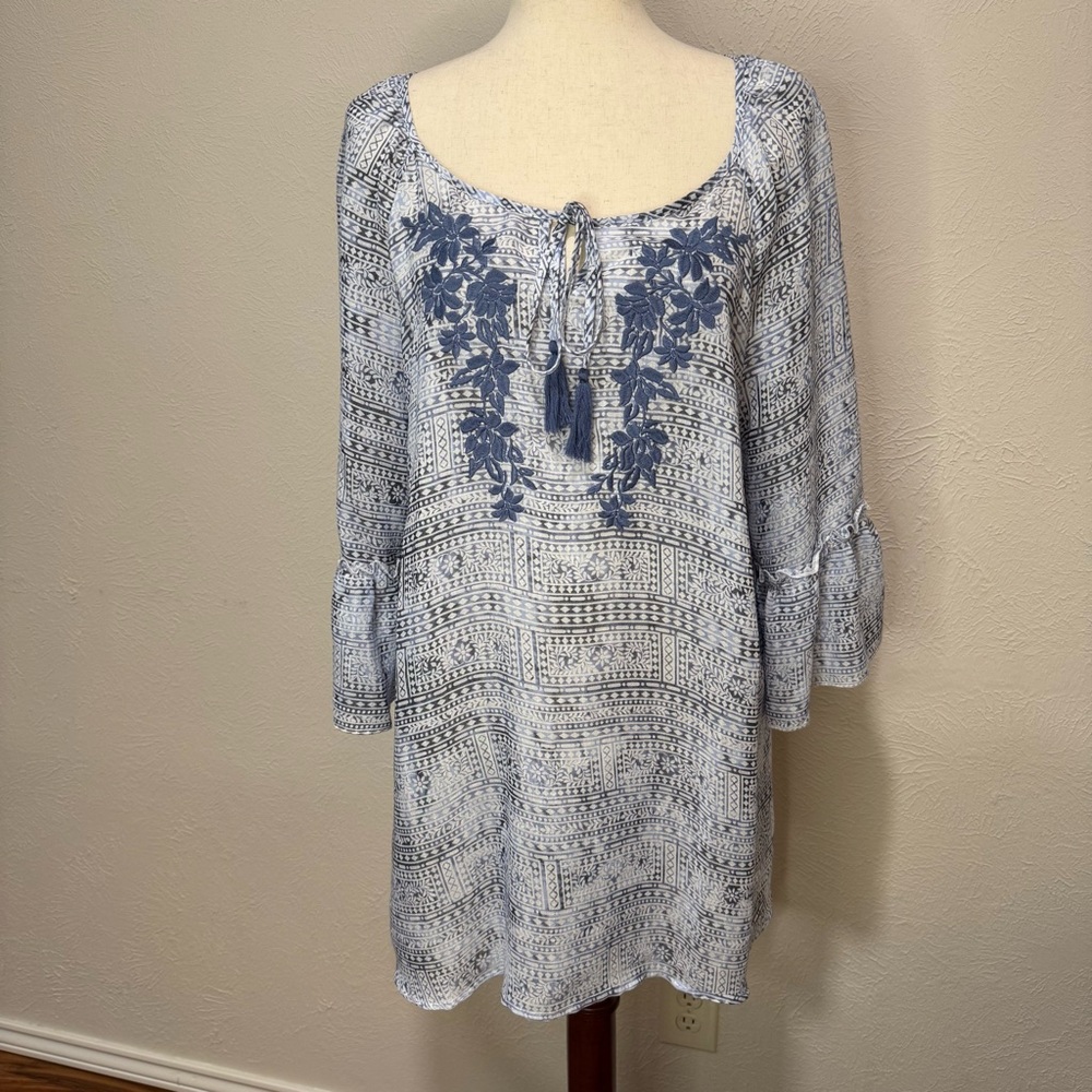 Catherine’s Blue Print Tunic Blouse Size 1X (18-20W)